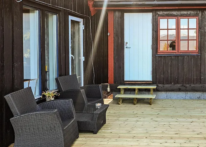 בית נופש Four-bedroom In *